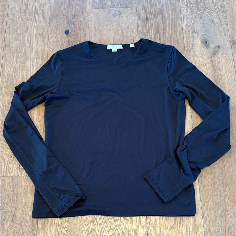 VINCE Long-Sleeve Black Crewneck Top - M